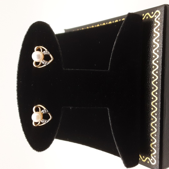 10K Yellow and White Gold Pearl Earrings - Picture 12 of 14